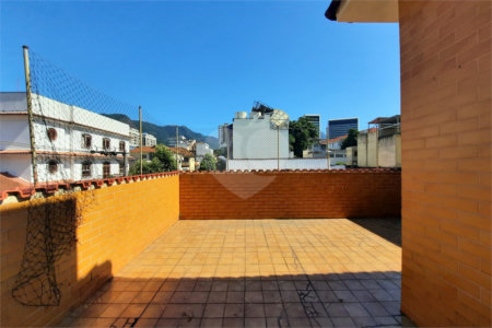 Casa à venda com 4 quartos, sendo 1 suíte, em Maracanã, Rio de Janeiro, RJ