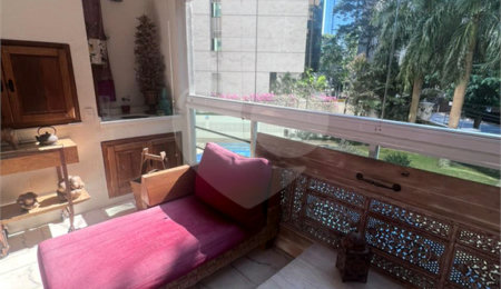 Apartamento à venda com 3 quartos, sendo 1 suíte, em Vila Olímpia, São Paulo, SP