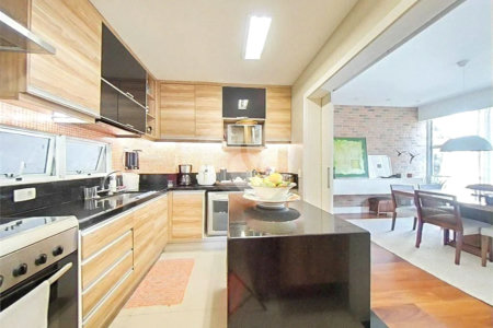 Apartamento à venda com 3 quartos, sendo 1 suíte, em Lagoa, Rio de Janeiro, RJ