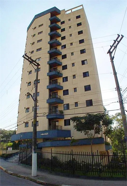 Apartamento à venda com 3 quartos, sendo 1 suíte,  em Vila Andrade, São Paulo, SP