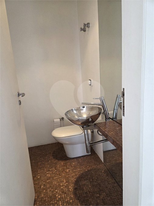 Apartamento à venda com 2 suítes em Cerqueira César, São Paulo, SP