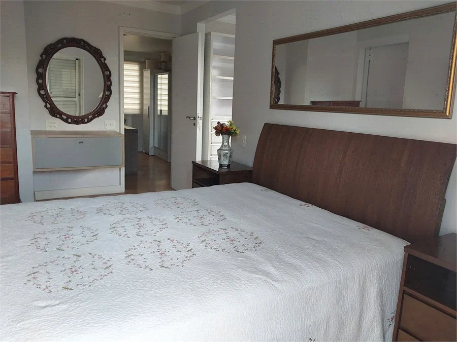 Apartamento à venda com 3 quartos, sendo 2 suítes,  em Cidade São Francisco, São Paulo, SP