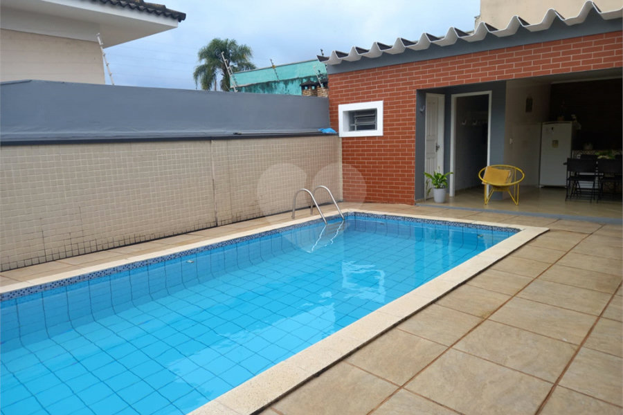 Casa à venda com 4 quartos, sendo 1 suíte, em Tremembé, São Paulo, SP