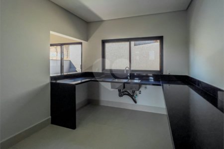Casa à venda com 3 suítes em Jardim Paulista, Atibaia, SP