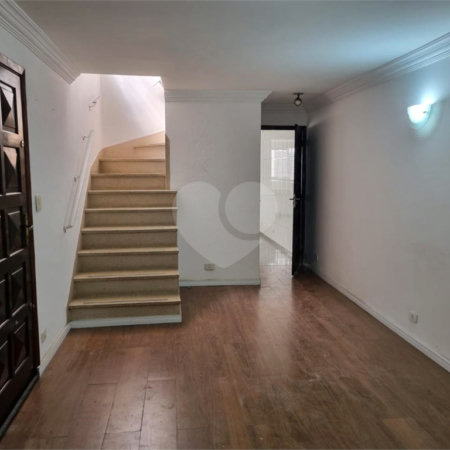 Sobrado à venda com 3 quartos, sendo 1 suíte,  em Jardim Bonfiglioli, São Paulo, SP
