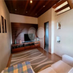Casa à venda com 4 quartos, sendo 1 suíte, no condomínio Alpes da Cantareira, Mairiporã - SP
