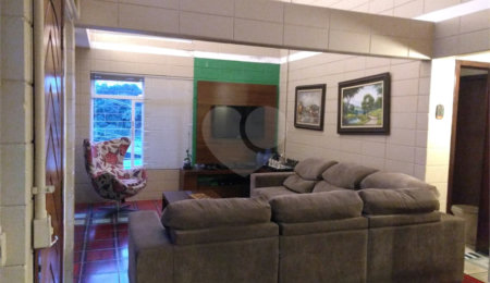 Casa Térrea à venda com 4 quartos, sendo 1 suíte,  em Vila Guaca, São Paulo, SP