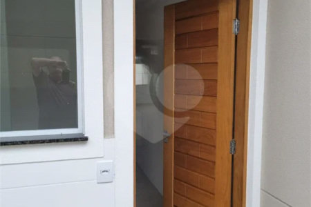 Sobrado à venda com 3 quartos, sendo 1 suíte, em Vila Mazzei, São Paulo, SP