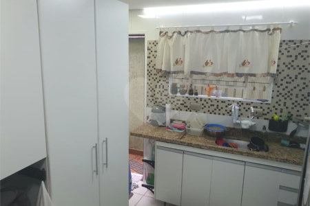 Sobrado à venda com 3 quartos em Demarchi, São Bernardo do Campo, SP