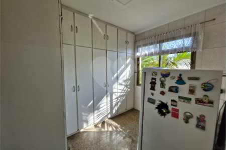 Casa à venda com 4 suítes no condomínio Villa Viana II, Cotia - SP