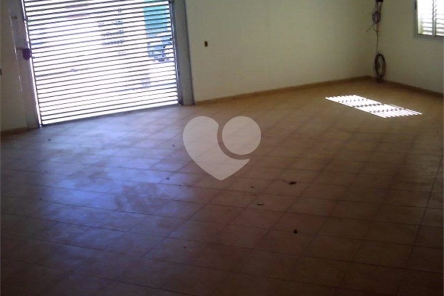 Sobrado à venda com 3 quartos, sendo 1 suíte, em Tremembé, São Paulo, SP