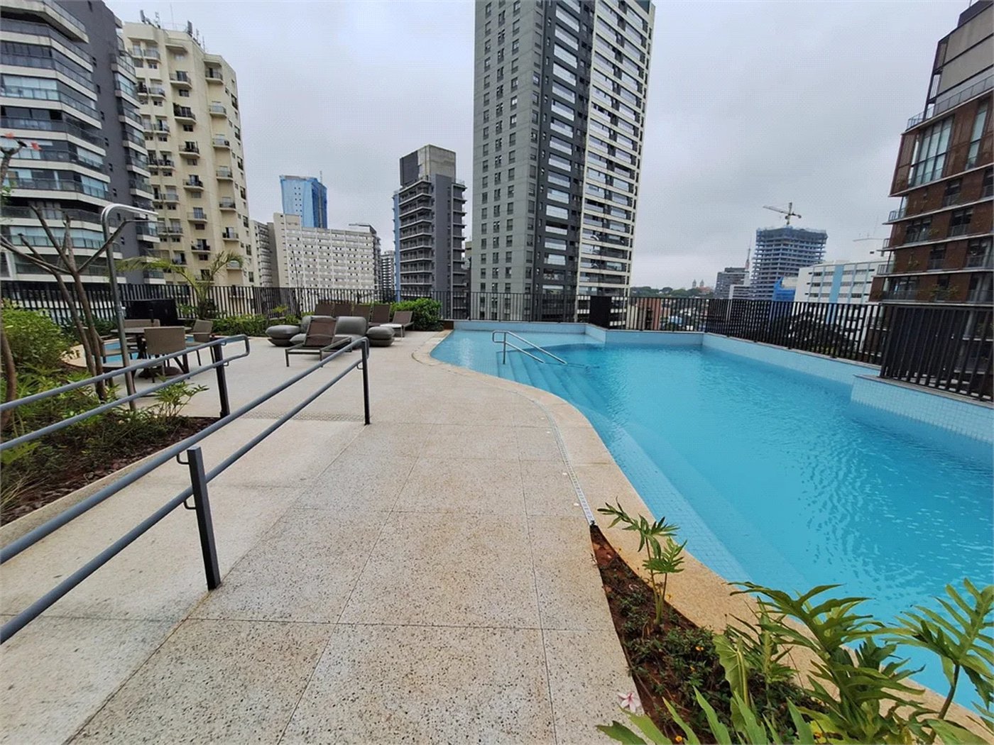 Apartamento à venda com 3 suítes em Sumarezinho, São Paulo, SP
