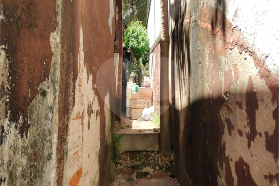 Casa à venda com 6 quartos, sendo 2 suítes,  no condomínio Doutor Francisco Ranieri, São Paulo - SP
