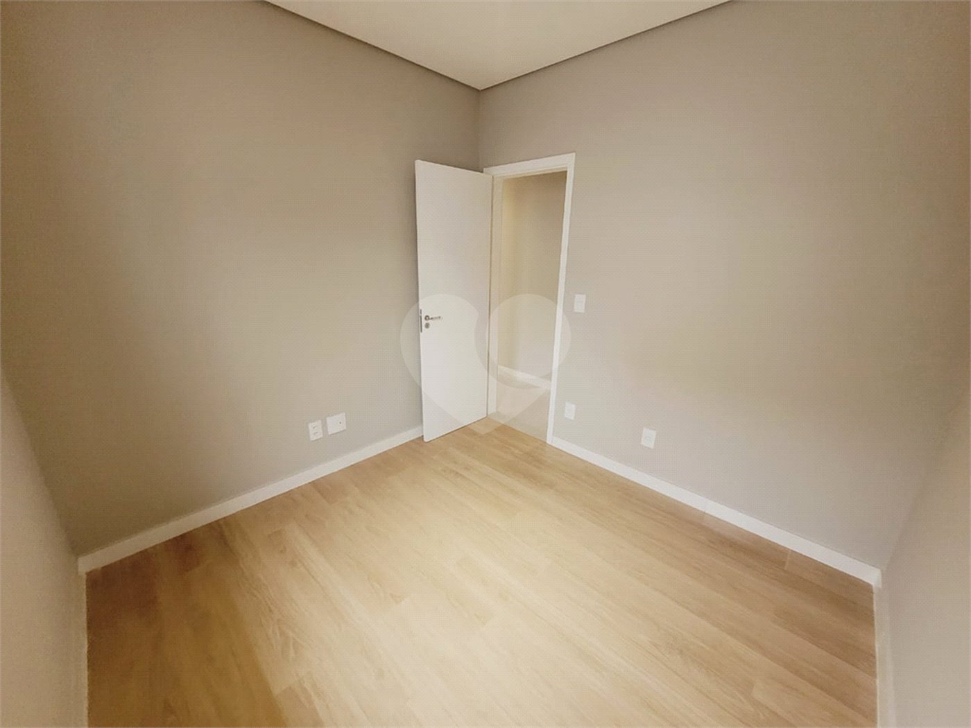Casa à venda com 3 quartos, sendo 1 suíte, em Jardim Bom Sucesso, Indaiatuba, SP