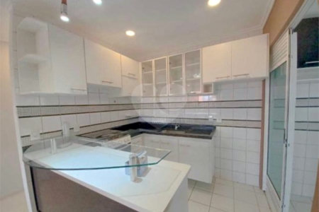 Apartamento no Edifício Torres di Itália.