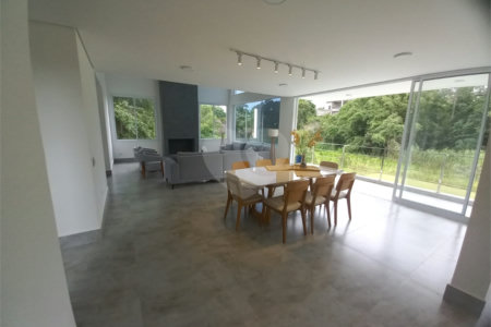 Casa a venda no Condomínio Porto Atibaia