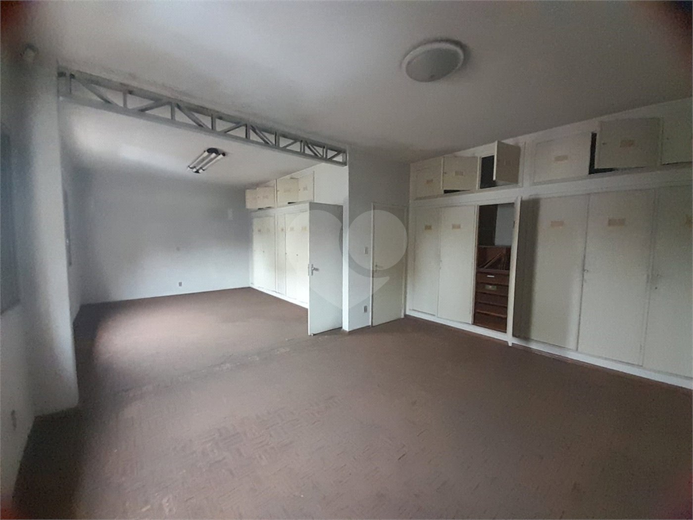 Prédio Comercial na Av. São Carlos - Excelente Oportunidade no Centro da Cidade