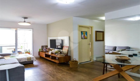 Apartamento à venda com 2 quartos, sendo 1 suíte,  em Parque Reboucas, São Paulo, SP