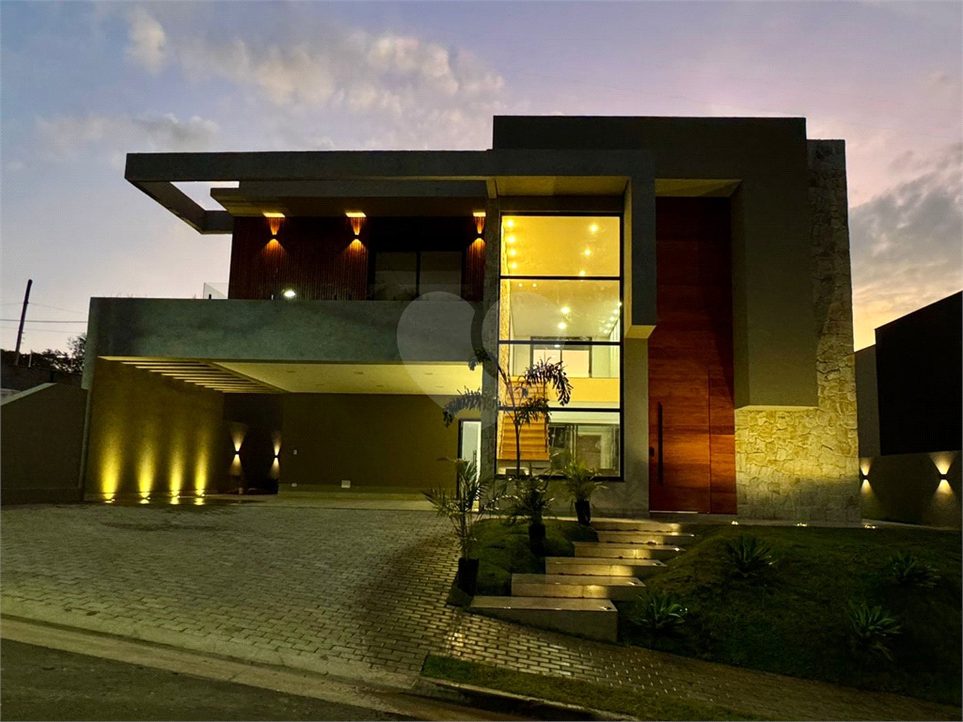 Casa à venda com 4 suítes no condomínio Reserva São Nicolau, Atibaia - SP