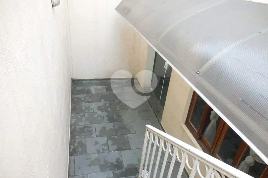 Casa à venda com 3 quartos, sendo 1 suíte, no condomínio Residencial Morada do Horto, São Paulo - SP
