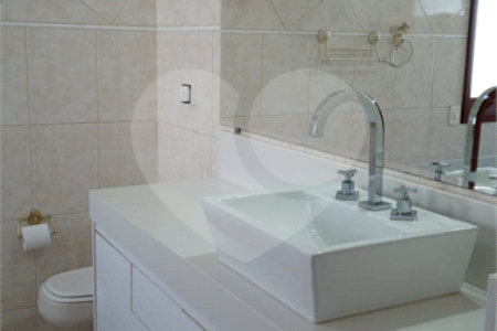 Casa à venda com 3 suítes no condomínio Villaggio Capriccio, Louveira - SP