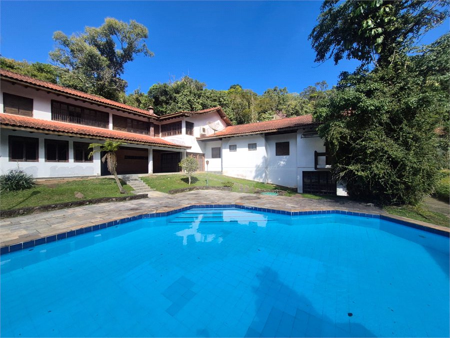 Casa à venda ou para alugar com 4 suítes no condomínio Parque Imperial da Cantareira, Mairiporã - SP