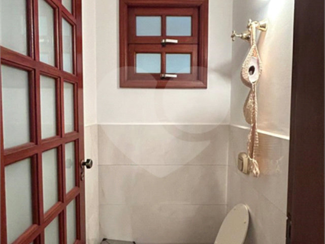 Casa à venda com 3 quartos, sendo 1 suíte,  no condomínio Marcia Miyashiro, São Paulo - SP