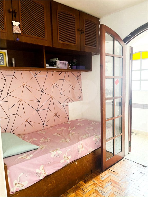 Casa à venda com 3 quartos, sendo 1 suíte, em Vila Marari, São Paulo, SP