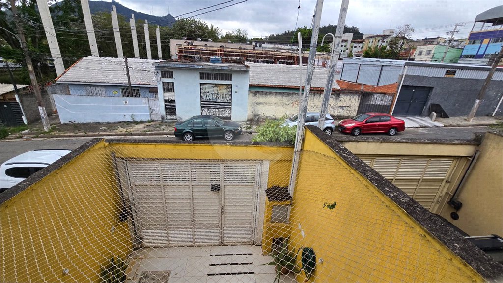 Sobrado à venda com 3 quartos, sendo 1 suíte, em Vila Clarice, São Paulo, SP