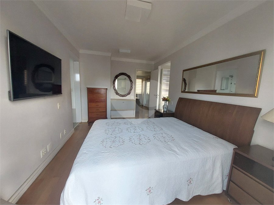 Apartamento à venda com 3 quartos, sendo 2 suítes,  em Cidade São Francisco, São Paulo, SP