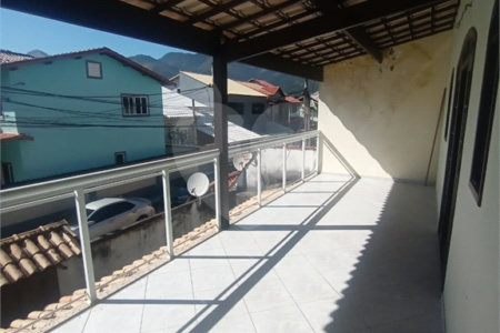 Casa à venda com 2 quartos, sendo 1 suíte, no condomínio River Plate, Rio de Janeiro - RJ