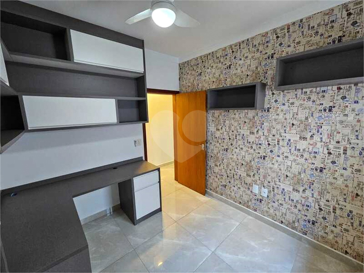 Casa à venda com 3 quartos, sendo 1 suíte, no condomínio Vista Verde, Indaiatuba - SP
