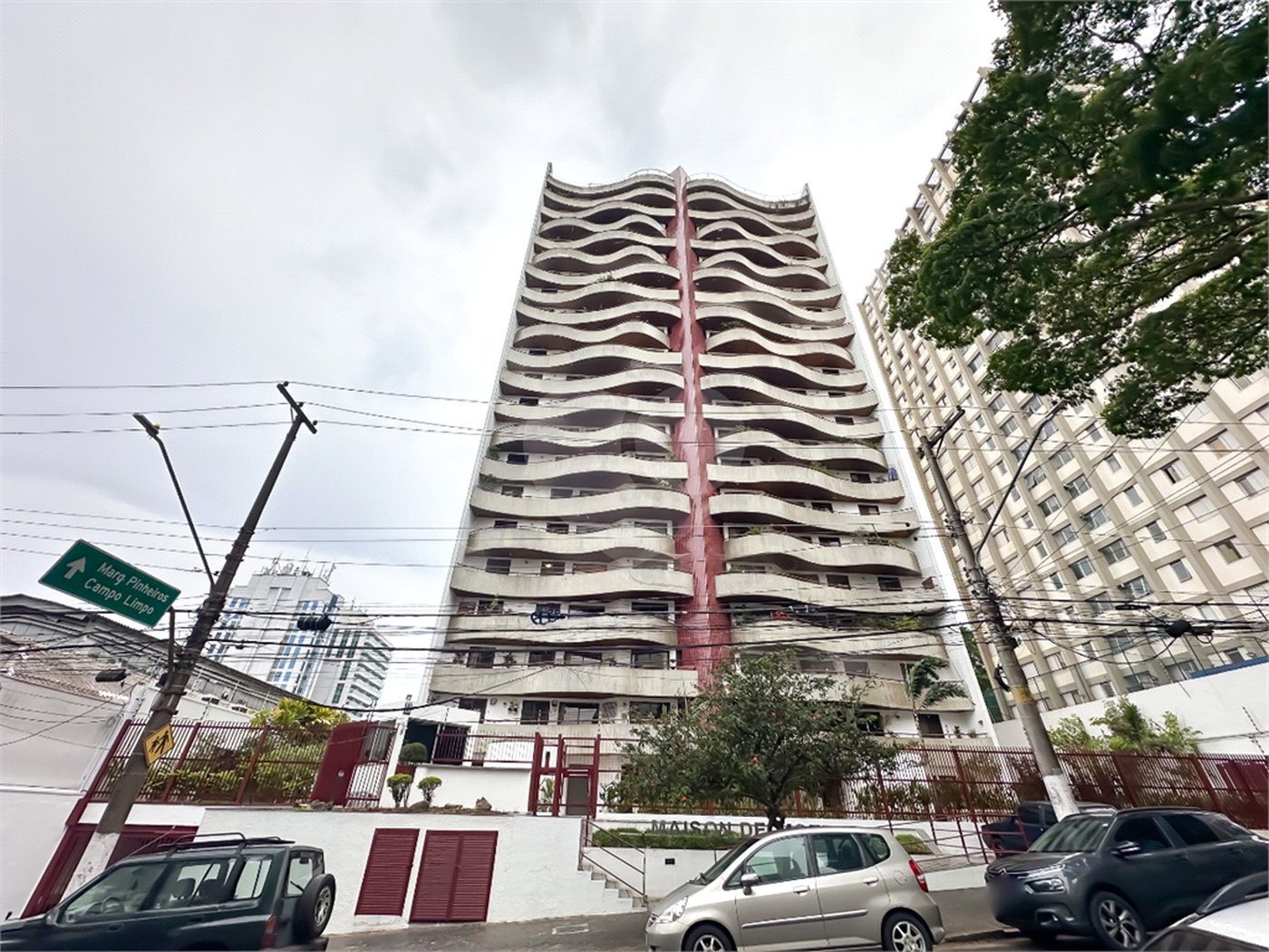 Apartamento à venda com 4 quartos, sendo 2 suítes, em Alto da Boa Vista, São Paulo, SP