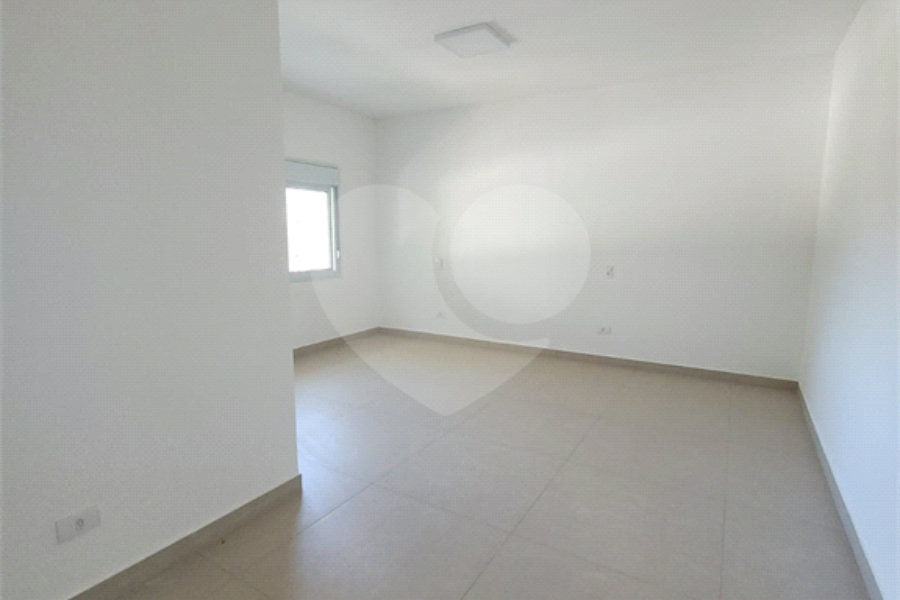 Casa Térrea à venda ou para alugar com 4 quartos, sendo 3 suítes,  em Horto Florestal, São Paulo, SP