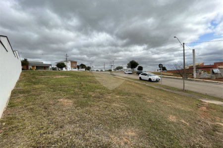 Terreno à venda no condomínio Fazenda Jequitibá, Sorocaba - SP