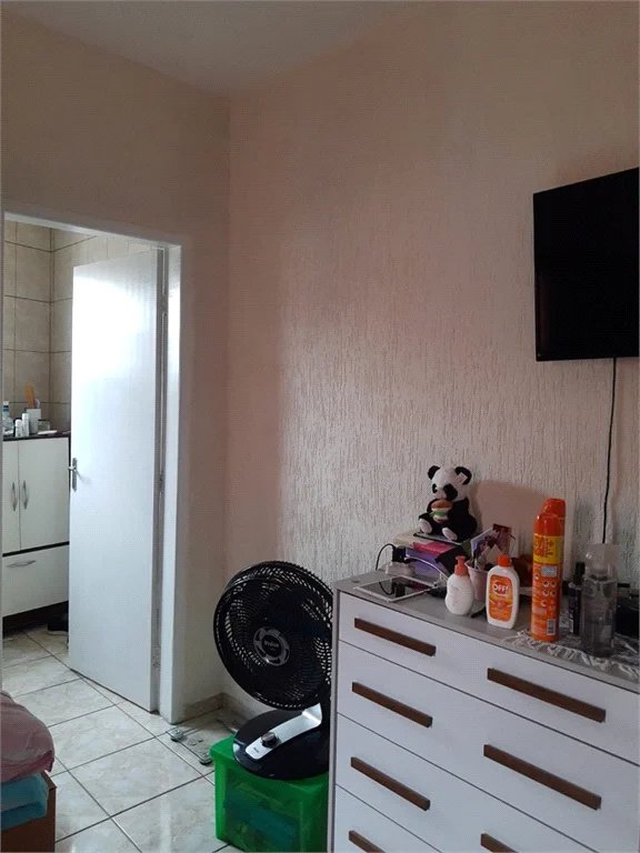 Casa à venda com 4 quartos, sendo 1 suíte, em Jardim das Palmas, São Paulo, SP