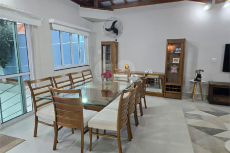 Casa à venda com 3 quartos, sendo 1 suíte, em Santa Teresinha, São Paulo, SP