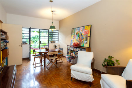 Casa à venda com 3 quartos, sendo 1 suíte, em Alto da Boa Vista, São Paulo, SP