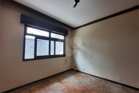 Casa Térrea à venda com 3 suítes em Interlagos, São Paulo, SP
