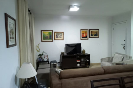 Apartamento à venda com 3 quartos em Moema, São Paulo, SP