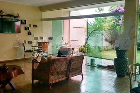 Casa à venda com 3 quartos, sendo 1 suíte,  em Jardim Franca, São Paulo, SP