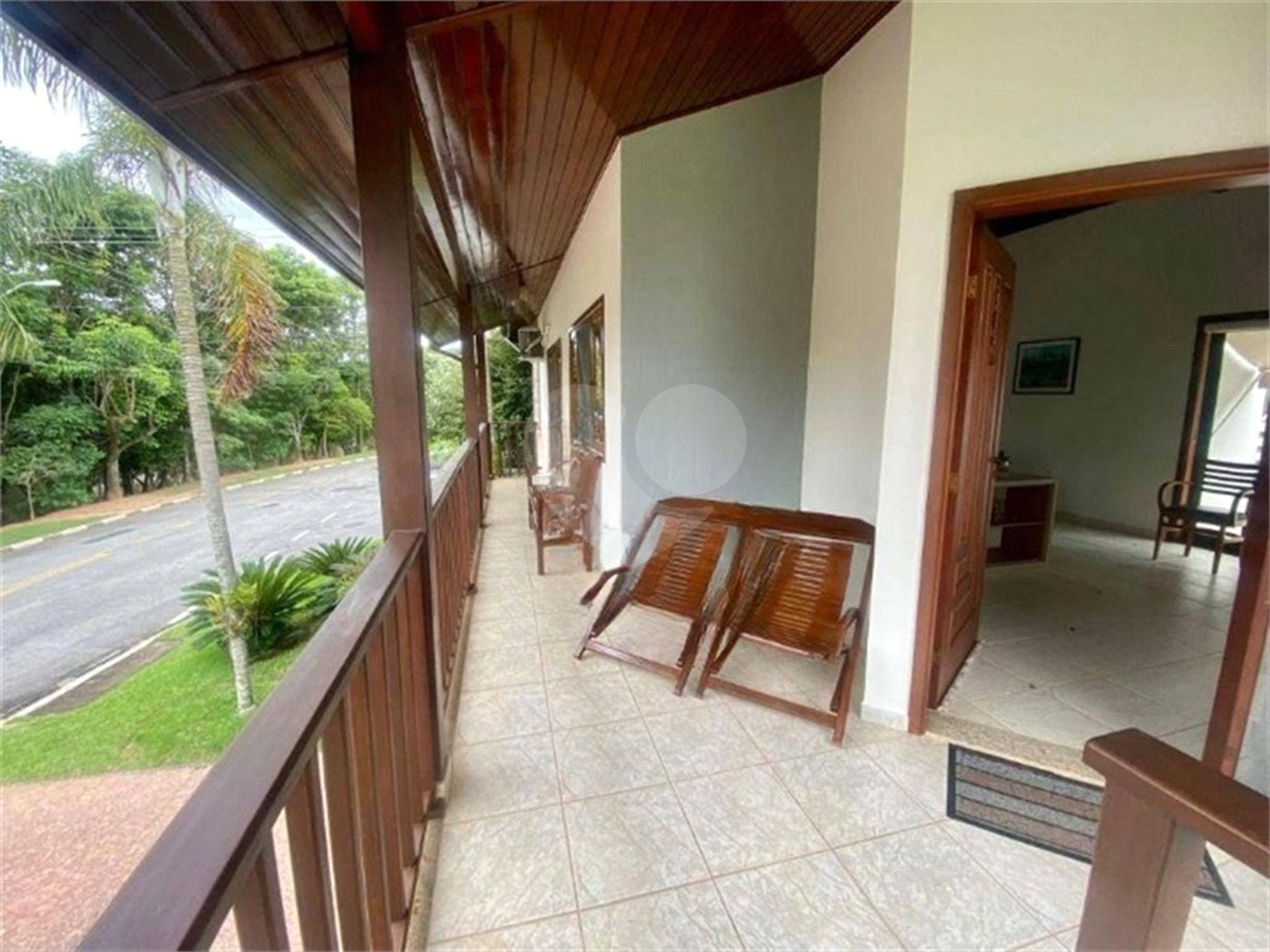 Casa à venda com 3 quartos, sendo 1 suíte, no condomínio Recanto dos Paturis, Vinhedo - SP