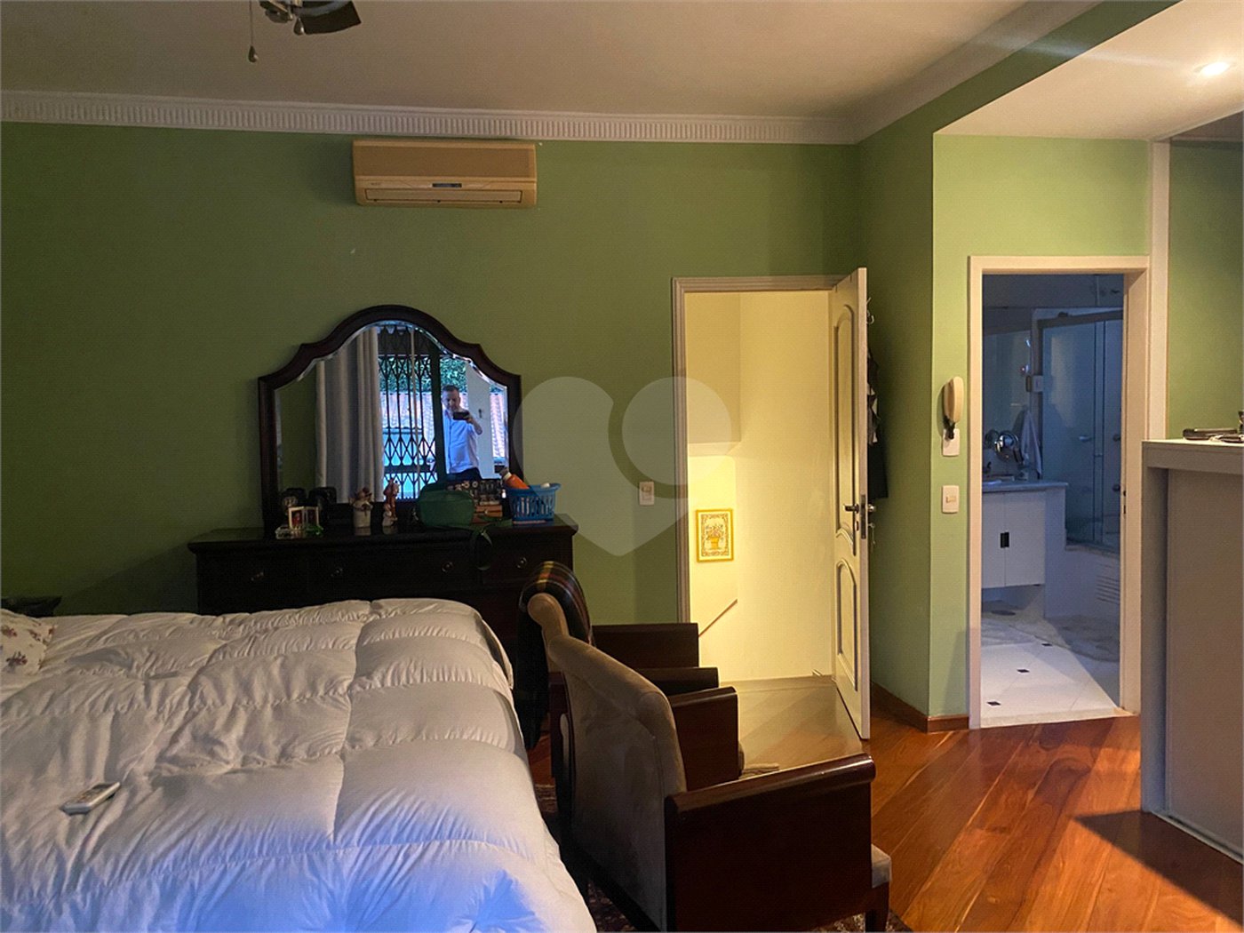 Casa à venda com 4 suítes em Granja Julieta, São Paulo, SP