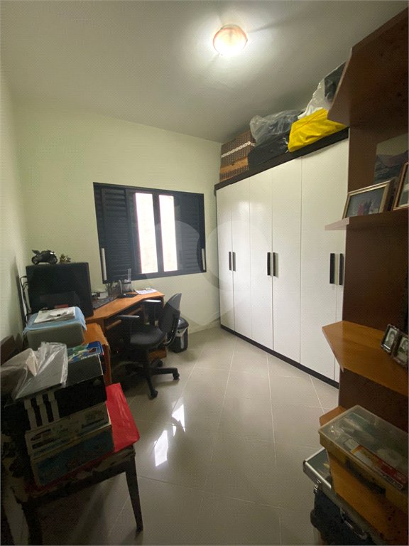 Casa Térrea à venda com 4 quartos, sendo 1 suíte,  em Vila Oliveira, Mogi das Cruzes, SP