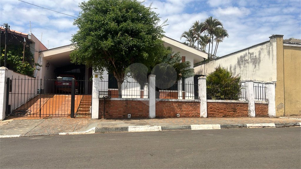 Casa à venda ou para alugar com 2 suítes em Vila Barth, Itapetininga, SP