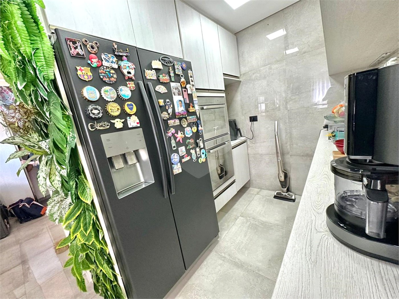 Apartamento à venda com 3 suítes em Vila Regente Feijó, São Paulo, SP