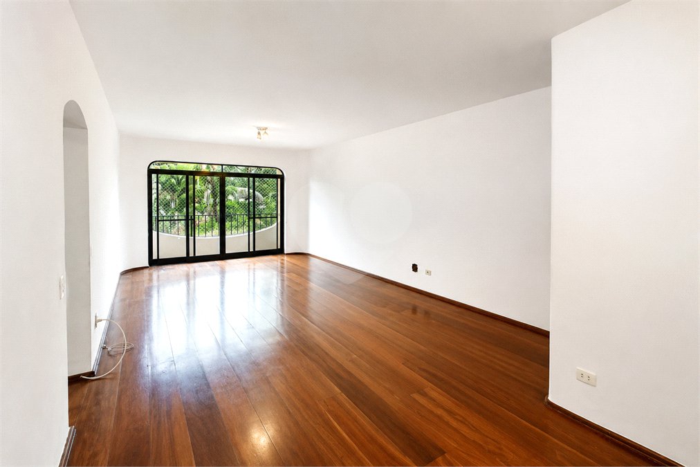 Apartamento à venda ou para alugar com 3 quartos, sendo 1 suíte,  em Granja Julieta, São Paulo, SP