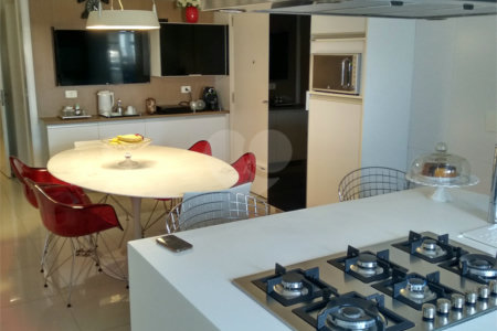 Apartamento à venda com 4 suítes em Jardim Marajoara, São Paulo, SP