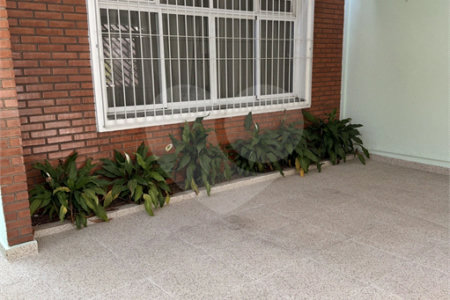 Sobrado à venda com 2 suítes em Vila Marari, São Paulo, SP