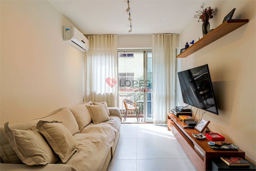 Apartamento à venda com 3 quartos, sendo 1 suíte,  em Lagoa, Rio de Janeiro, RJ